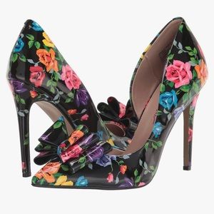 Betsy Johnson Floral print shoes